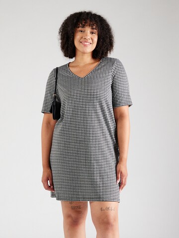 Vero Moda Curve Jurk 'VMCTANYA' in Zwart: voorkant