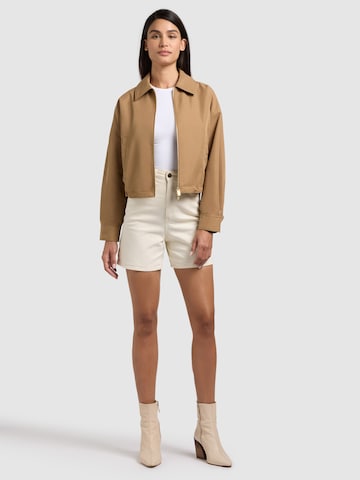 khujo - Chaqueta de entretiempo 'Tovee' en marrón