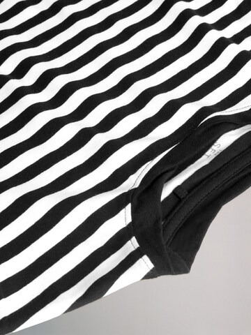 Tricou de la The Set pe maro