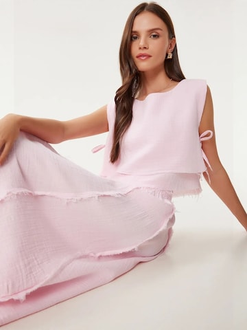 Completo pantalone di Happiness İstanbul in rosa
