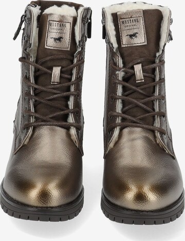 MUSTANG Stiefelette in Gold