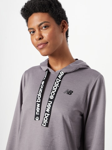 new balance Sportsweatshirt 'Relentless' in Grau