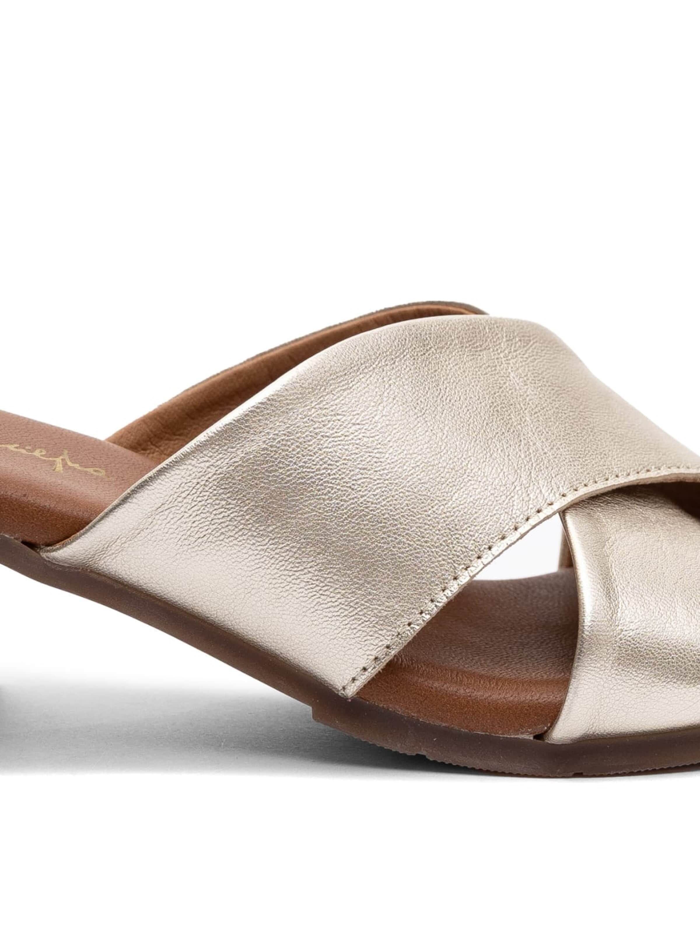 Maciejka Mule in Gold