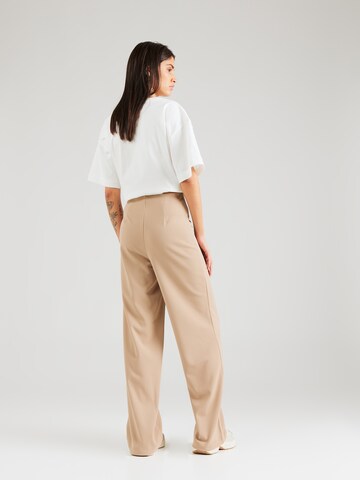 Wide Leg Pantalon à plis 'BECKY' VERO MODA en beige