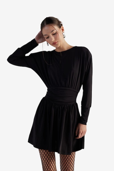 HOLLY LOLLY Robe en 36 en noir, Vue avec produit