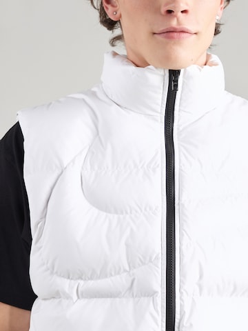 balts Nike Sportswear Veste 'CLUB'