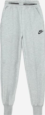 Nike Sportswear Дънки Tapered Leg Панталон 'TECH FLEECE' в сиво: отпред