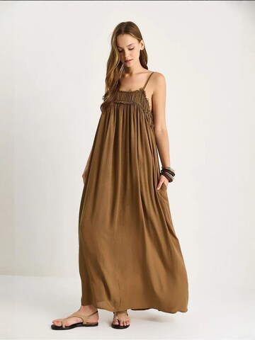 Abito estivo di Bianco Lucci in marrone