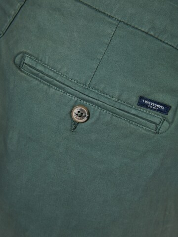 Funky Buddha Regular Shorts in Grün