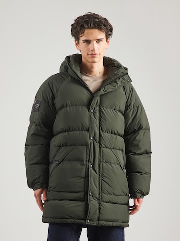 Geacă de iarnă de la Superdry pe verde: față