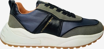 Baskets basses Alexander Smith en noir : devant