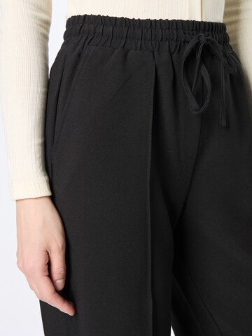 Warehouse Wide leg Pleat-front trousers in Black