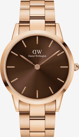 Daniel Wellington Analog Watch in Gold: front