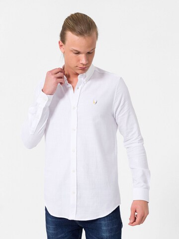 Coupe regular Chemise By Diess Collection en blanc