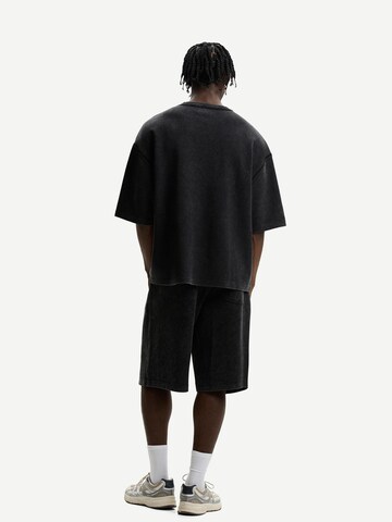 Bershka Тениска в черно