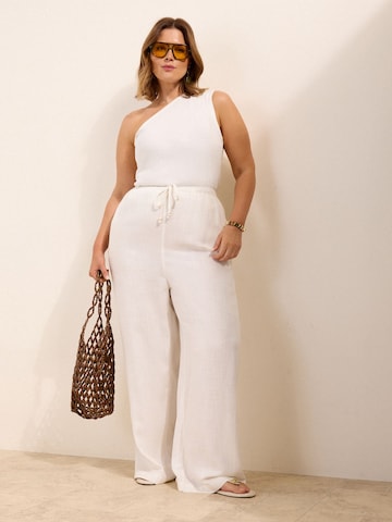 regular Pantaloni di Friends Like These in beige