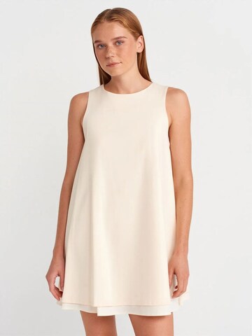 Dilvin Dress in Beige: front