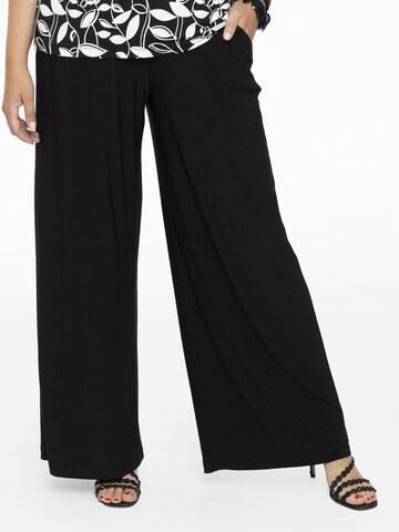 Wide Leg Pantalon Yoek en noir : devant