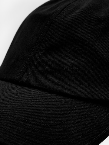 Pull&Bear Czapka z daszkiem w kolorze czarny