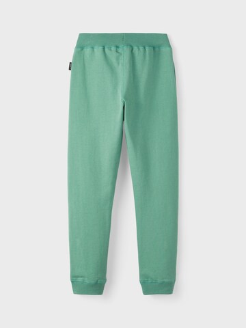 NAME IT - Tapered Pantalón en verde