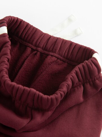 Cool Club - Loosefit Calças em vermelho