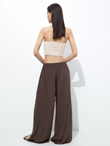 Wide Leg Pantalon Pull&Bear en marron