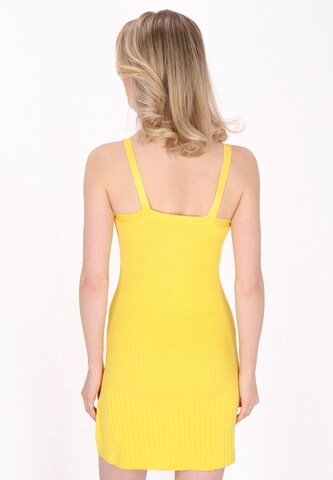 MYMO Knit dress in Yellow