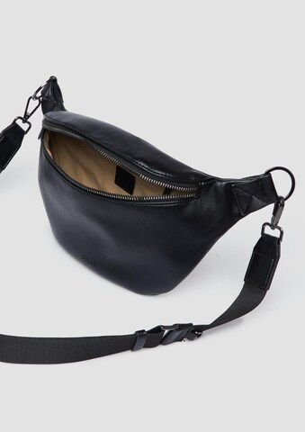 s.Oliver Gürteltasche in Schwarz