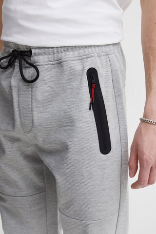 !Solid - Tapered Pantalón 'Vinh' en gris