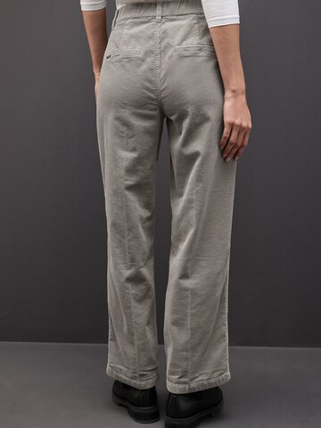 STREET ONE Regular Pleated Pants in Grey