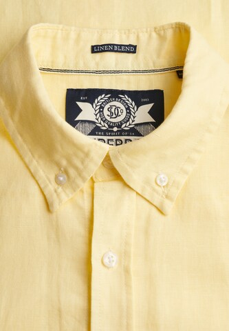 Fit confort Chemise Superdry & Co en jaune
