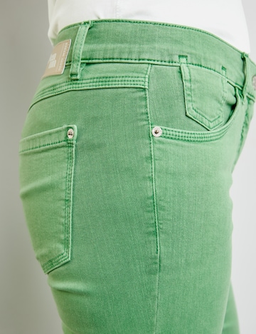 GERRY WEBER Regular Jeans in Grün