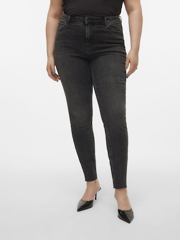 Skinny Jean 'SOPHIA ' Vero Moda Curve en noir : devant