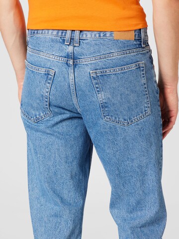 WEEKDAY Regular Jeans 'Barrel Pen Blue' in Blue