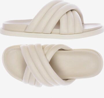 YAYA Sandals & High-Heeled Sandals in 40 in White: front