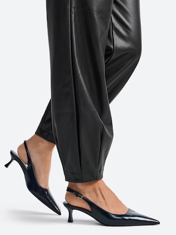 Rich & Royal Ozke Hlače | črna barva