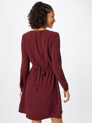 Robe 'Stina' ABOUT YOU en rouge