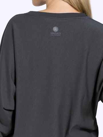 Magadi Sportpullover 'Anna'‌‌‌‌‌‌‌‌ in Grau