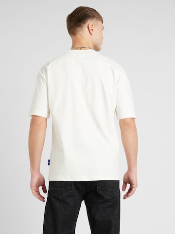Pequs Тениска в бяло