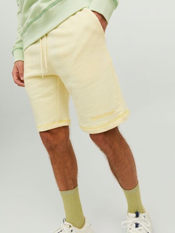 JACK & JONES Loose fit Trousers in Yellow