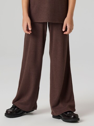 NAME IT - Pierna ancha Pantalón en marrón