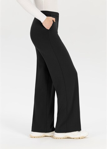 STEHMANN Regular Pleated Pants in Black