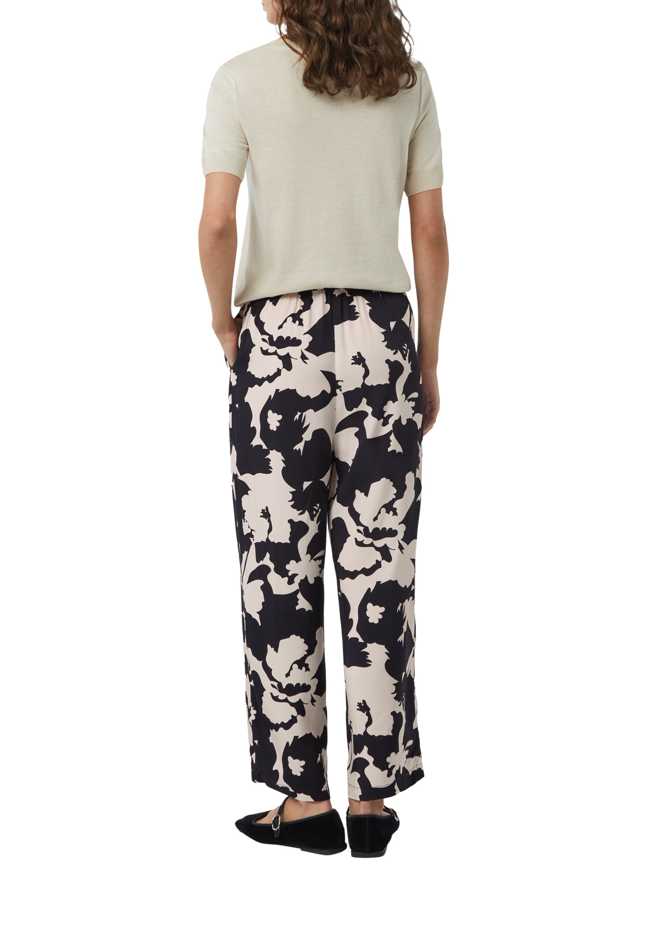 Loosefit Pantalon COMMA en noir