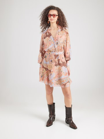 GUESS Φόρεμα σε πορτοκαλί: μπροστά
