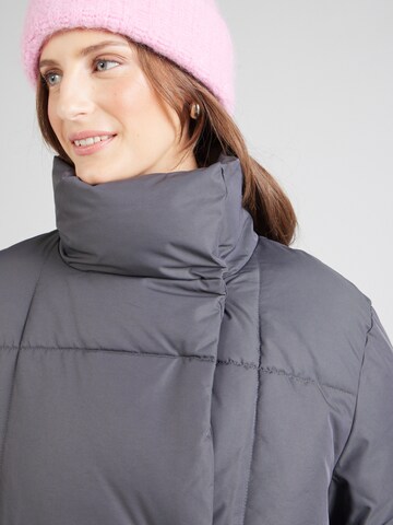 Giacca invernale 'VMASHLEY' di VERO MODA in grigio