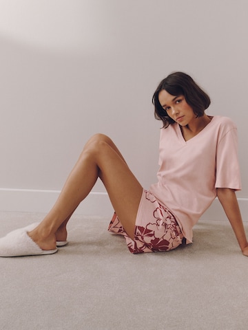 Shorty Next en rose