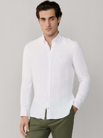 Coupe regular Chemise 'ESS' Hackett London en blanc