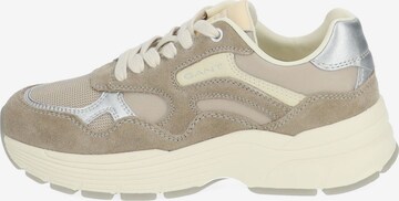 Baskets basses GANT en beige : devant