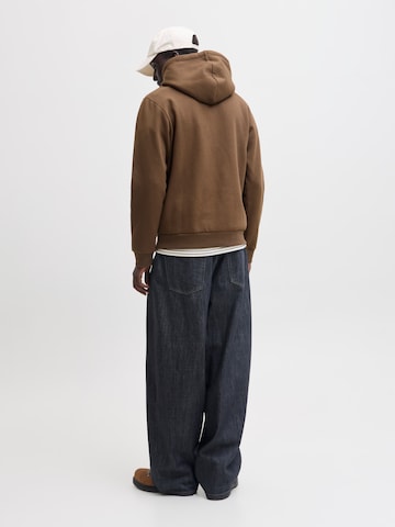 JACK & JONES Sweatshirt 'JJEBRADLEY' in Bruin