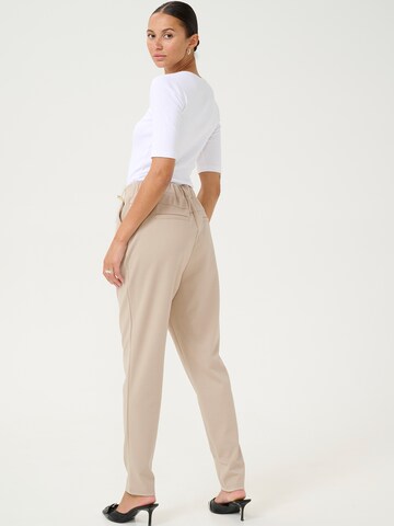 Regular Pantalon à pince 'Jenny' Kaffe en beige
